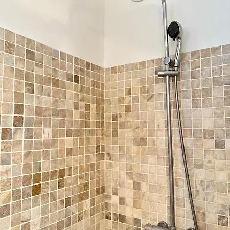 Le Marais - Bercy - Louvre Museum - Bastille باريس